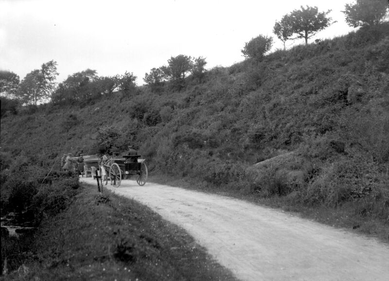 Irish Free State Army personnel at the scene of the shooting of Michael Collins at Béal na Bláth.