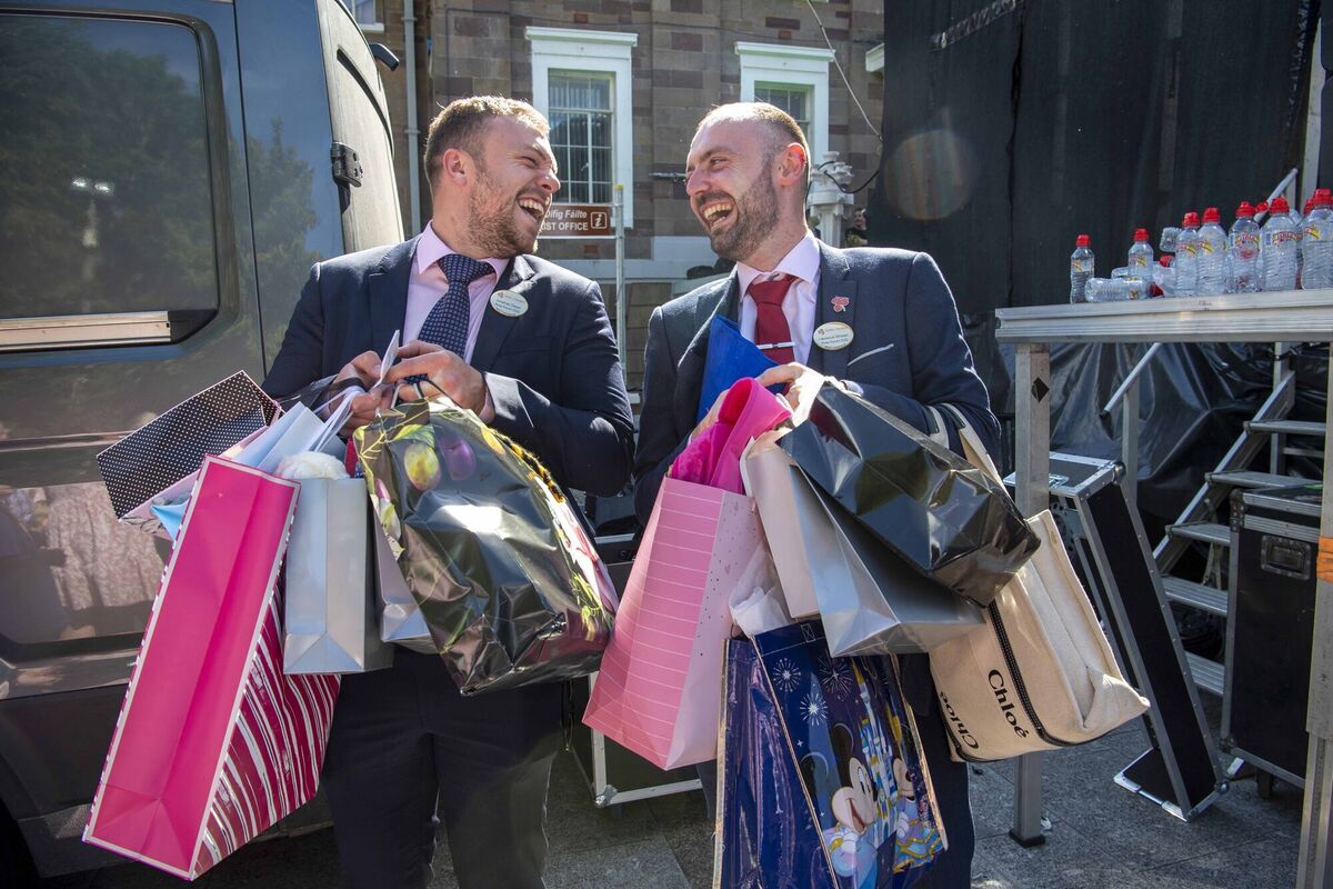 Escorts Jonathan Dwyer and Laurance Whelan pictured during the Sunday Parade at the Rose of Tralee International Festival. Picture: Domnick Walsh © Eye Focus LTD