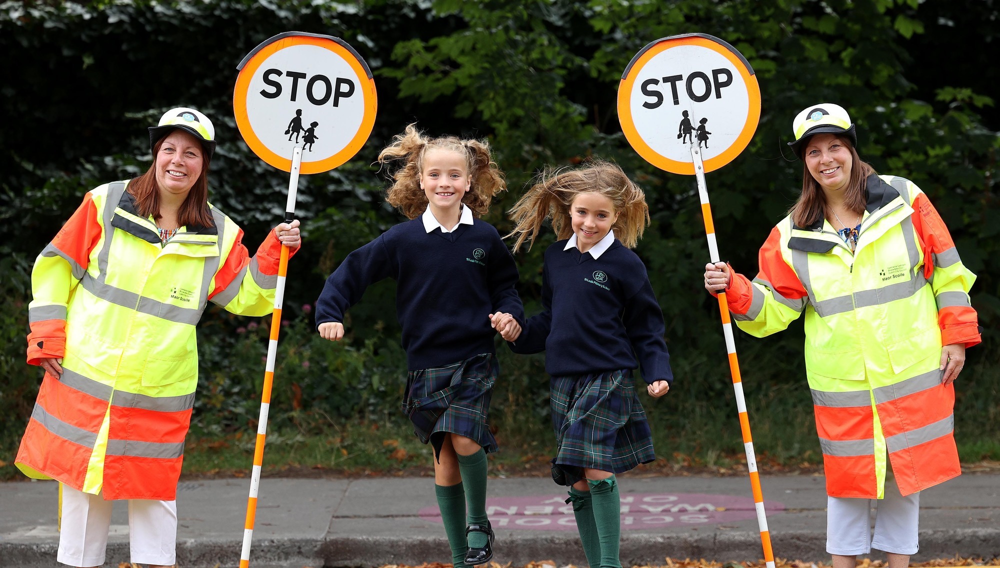 Fine to double to €160 for motorists who fail to stop at school warden sign
