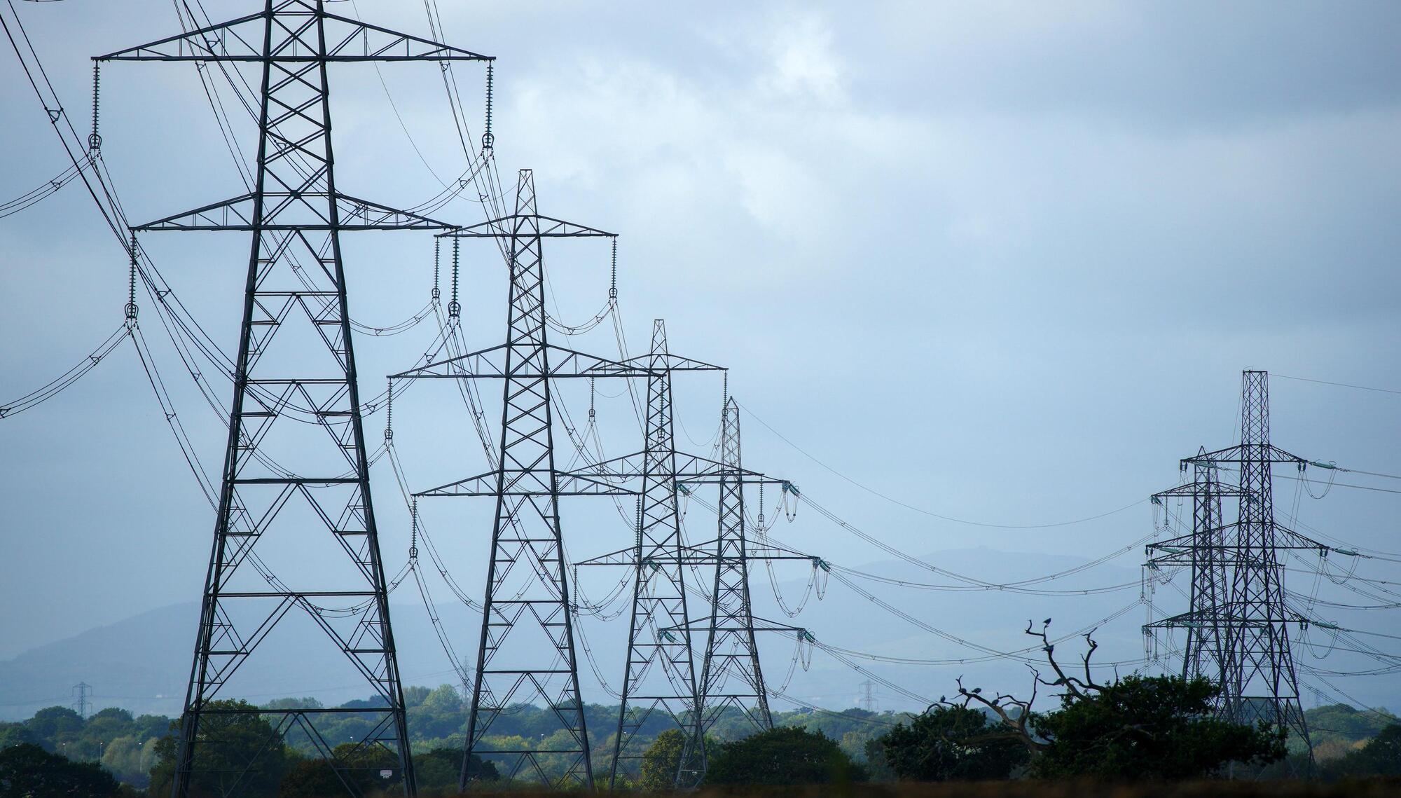 British energy price cap rises 80% to €4,200 a year