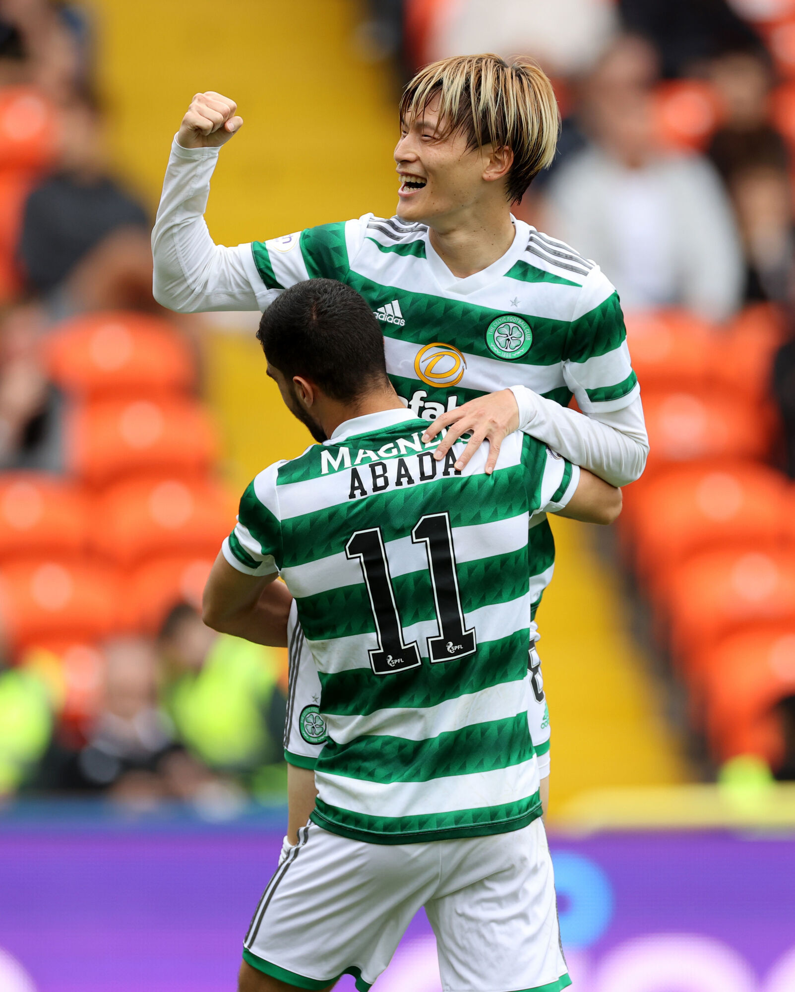 Celtic set Premiership away record with hammering of Dundee United  