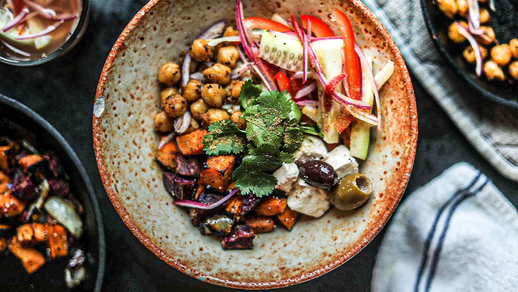 Lunch to Go: This buddha bowl with air fried chickpeas is a winner