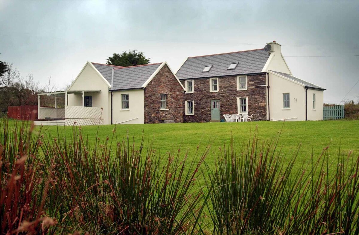 Bare bones: The Old Stone Barn in 2003, before subsequent owners' landscaping paid dividends Bare bones: The Old Stone Barn in 2003, before subsequent owners' landscaping paid dividends