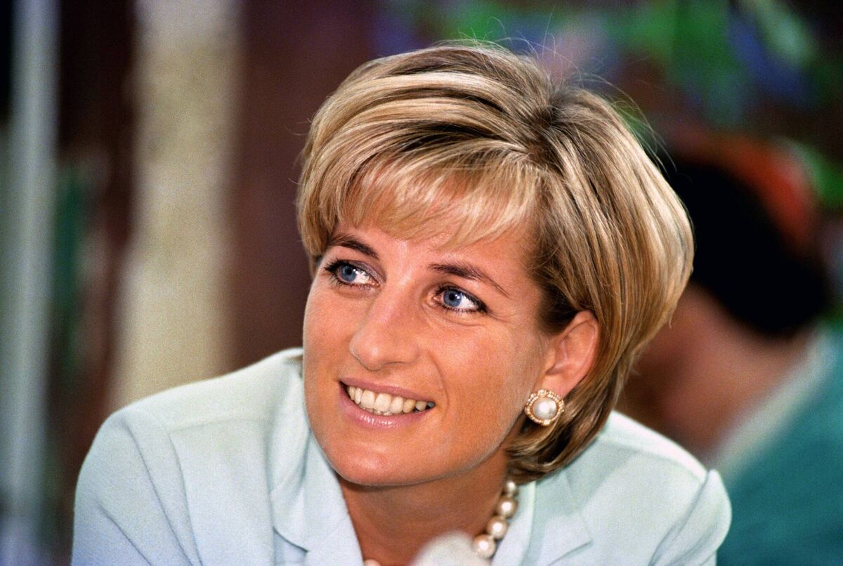 While paparazzi are more than a dying breed 25 years on from Diana’s untimely death in Paris, it’s not like we’ve learned lessons, matured, or moved on.
