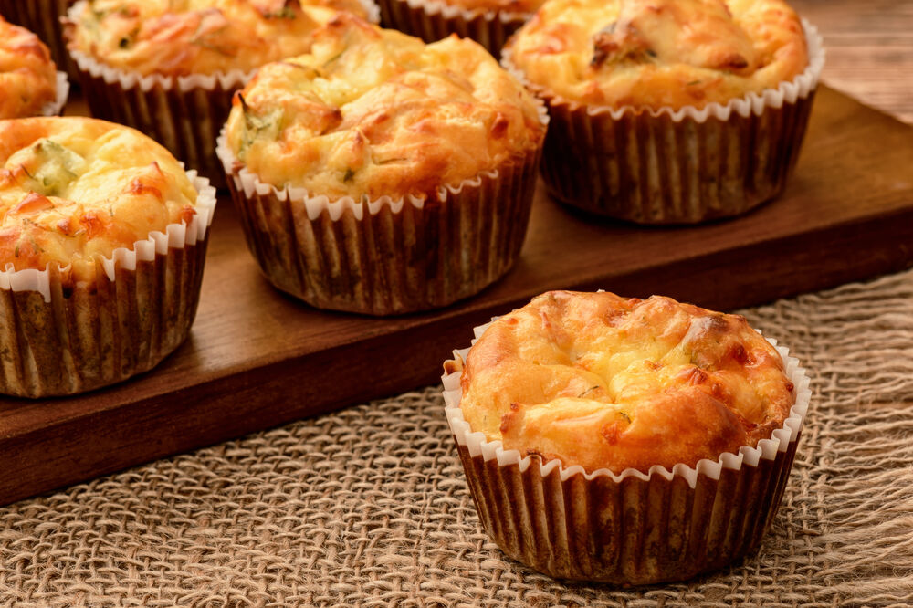 Tomato and mustard muffins