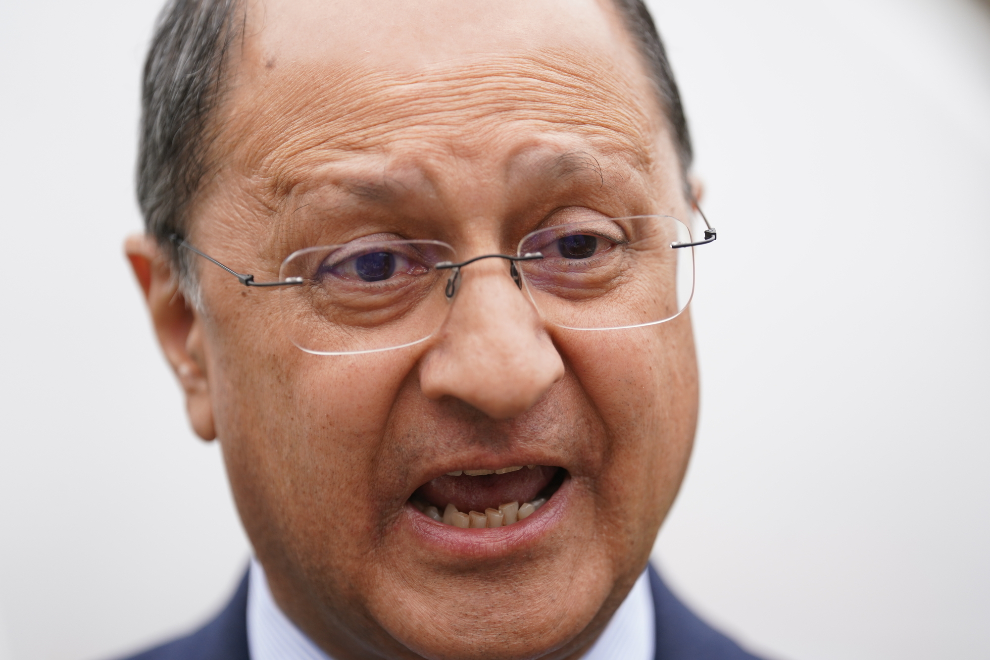 Vara warns he will call election if Stormont is not restored