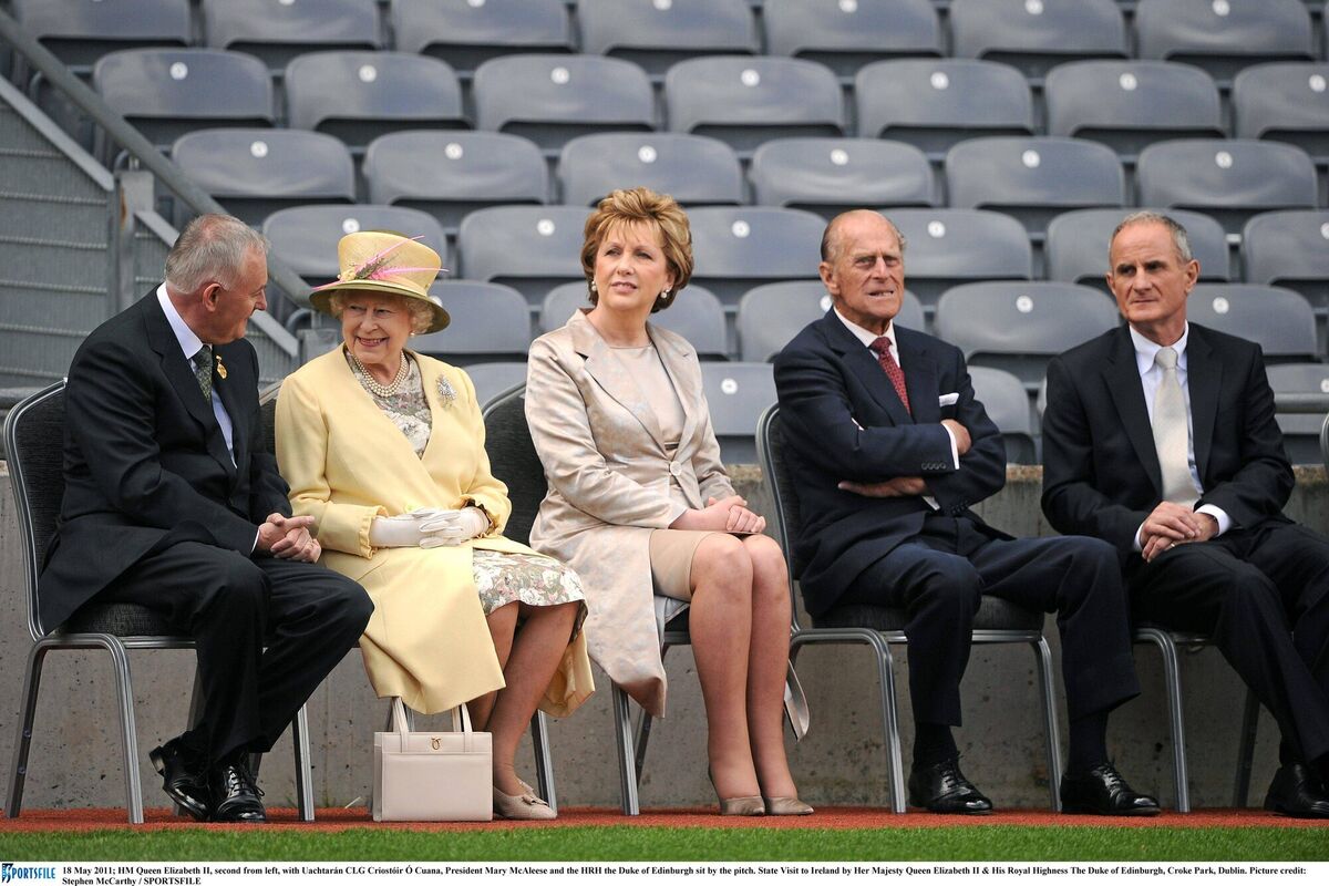 Queen Elizabeth with Uachtarán CLG Criostóir Ó Cuana, President Mary McAleese and the Duke of Edinburgh during the queen's state visit to Ireland in 2011. Picture credit: Stephen McCarthy / SPORTSFILE