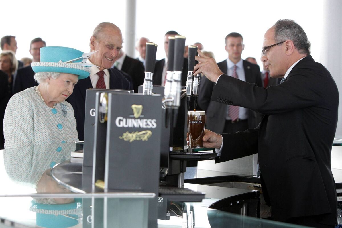 Britain's Queen Elizabeth in the Gravity Bar at the Guinness Storehouse in Dublin. Britain's Queen Elizabeth in the Gravity Bar at the Guinness Storehouse in Dublin.