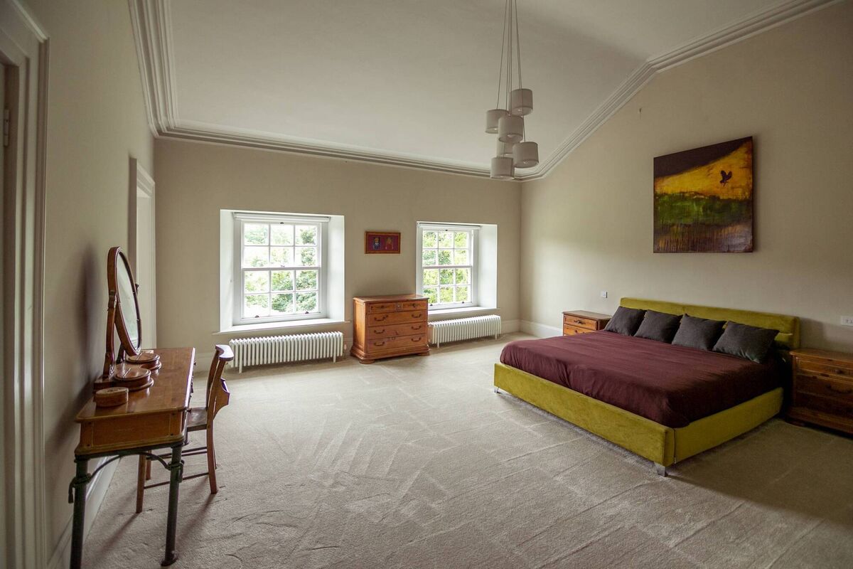 Night rate? Sleep a bit more easily knowing the property geneartes its own heat and power