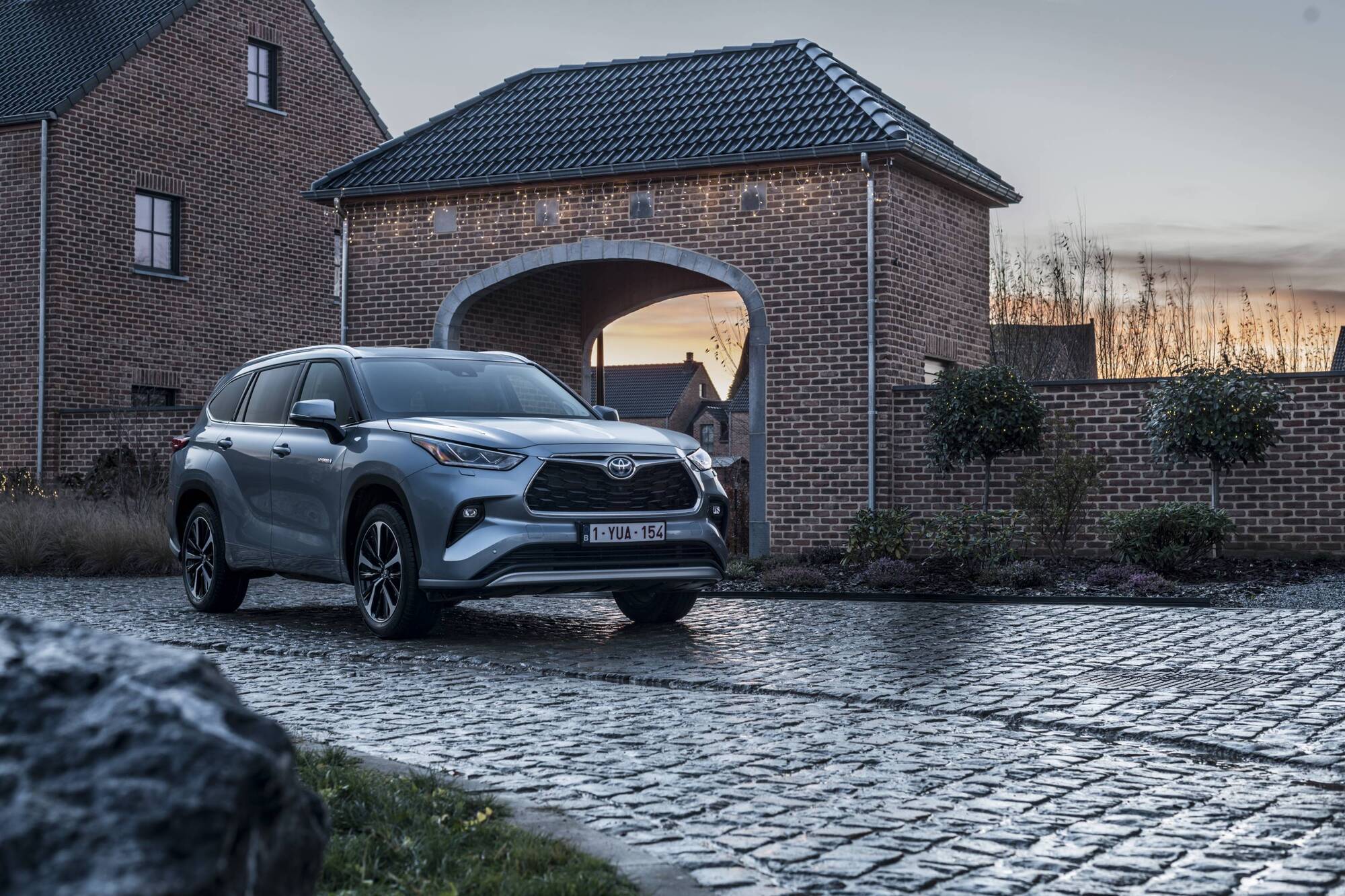 Toyota Highlander review: Big family car delivers on comfort and poise