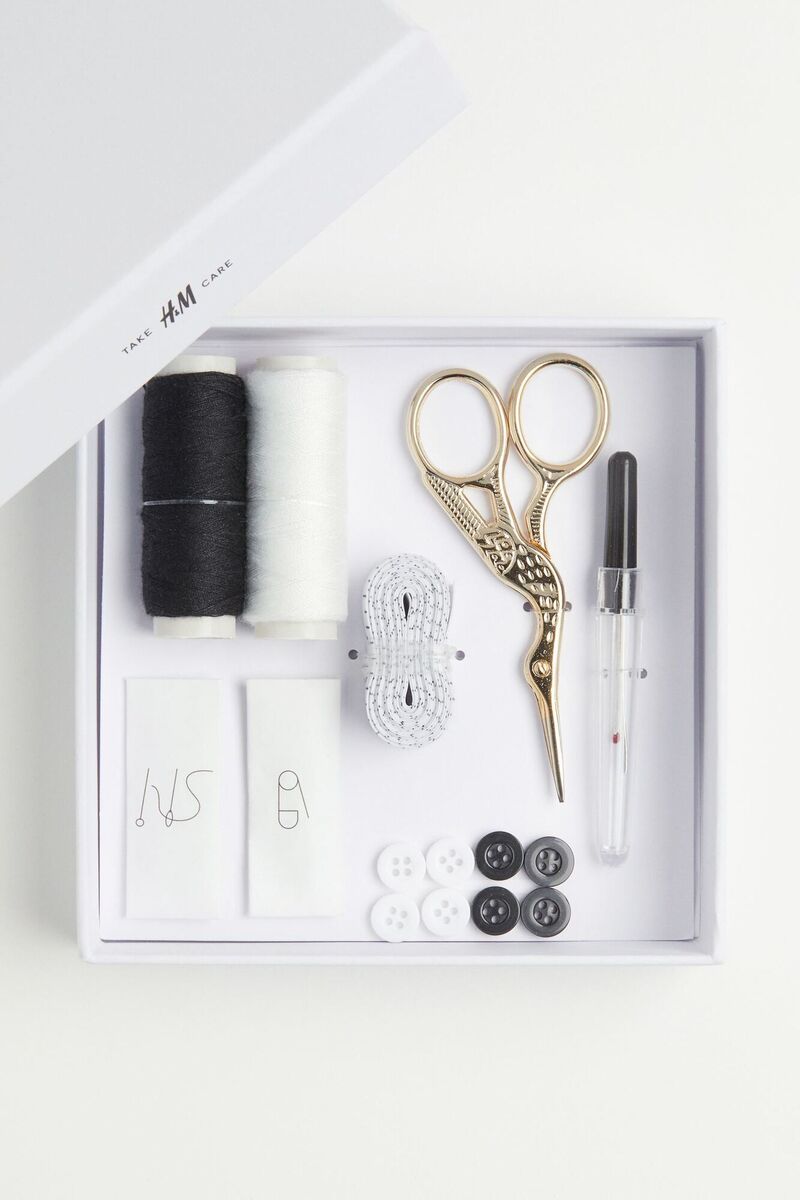 Sewing kit, €12.99 H&M Sewing kit, €12.99 H&M