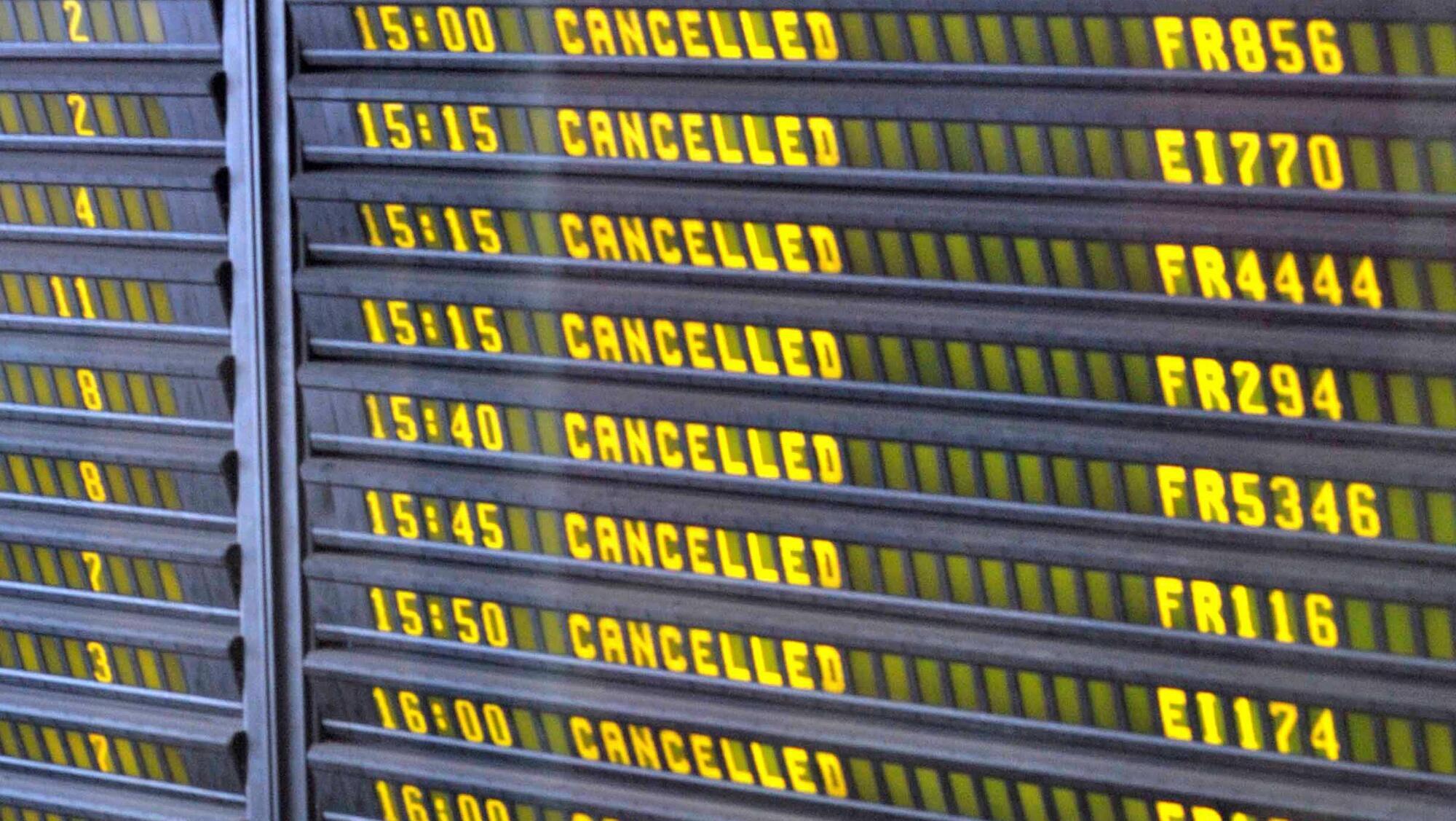 Aer Lingus and Ryanair cancel hundreds of flights due to French air traffic strike