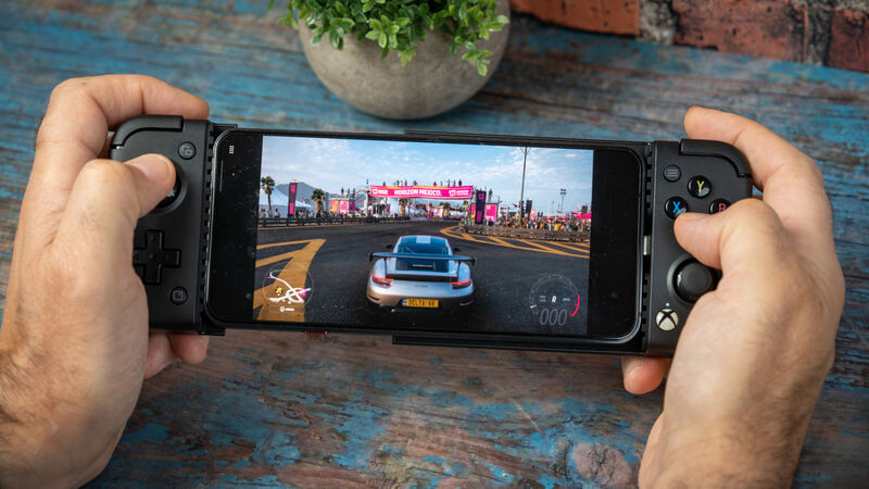 GameSir X2 Pro have nice and clicky buttons with dual analogue sticks. Picture: Noel Campion. GameSir X2 Pro have nice and clicky buttons with dual analogue sticks. Picture: Noel Campion.