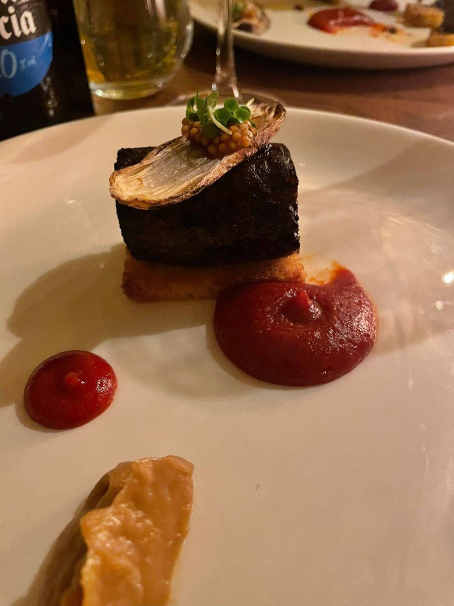 Urban 'Hot Dog' caramelised shallot 