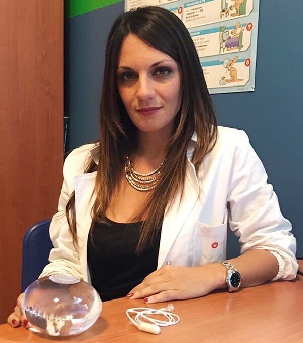 Dr Roberta Ienca, with a swallowable balloon which makes people feel full.