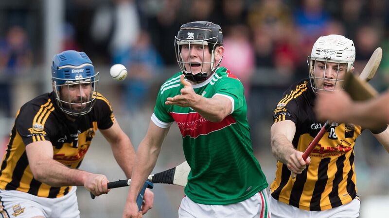 Tony Kelly inspires Ballyea to keep title defence on track 