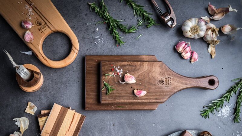 Choosing and caring for your chopping board 