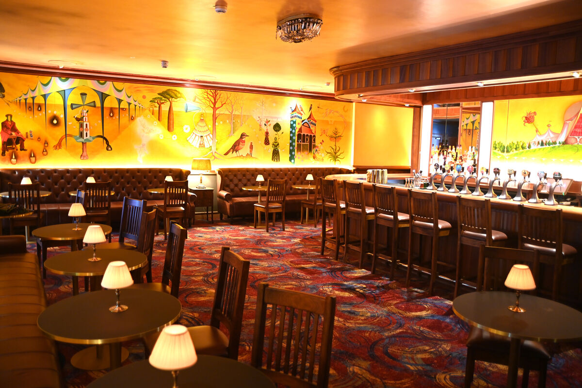 The downstairs Intermission Bar. The downstairs Intermission Bar.