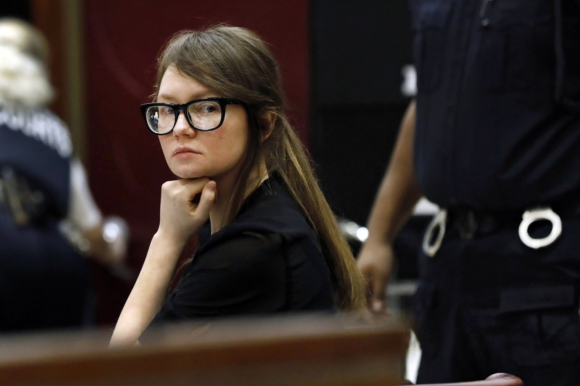 Judge: ‘Fake heiress’ can fight deportation on house arrest
