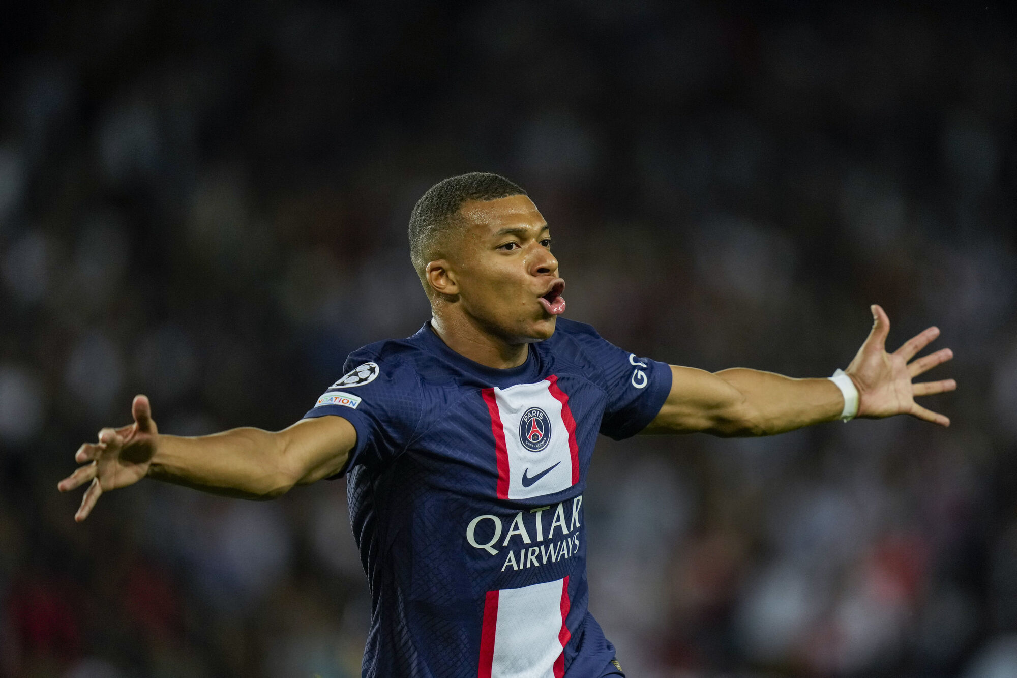 Kylian Mbappé unhappy at Paris Saint-Germain and wants January transfer