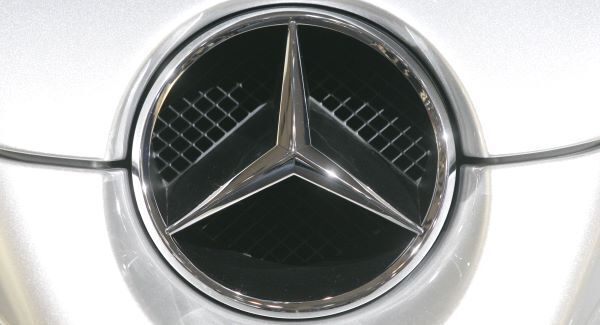 Mercedes-Benz widens global lead