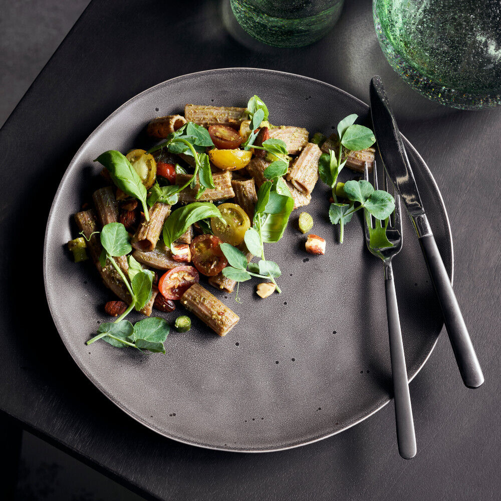Tonal grey table-scapes welcome autumn feasting with 70s flair. House Doctor Dinner Plate ware from €14.50, vivalagoon.com