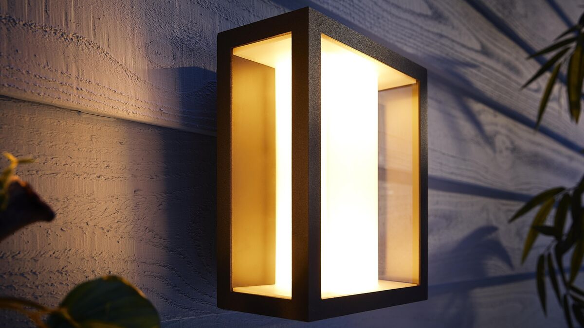 Philips Hue outdoor Impress wall light. Picture: Philips.