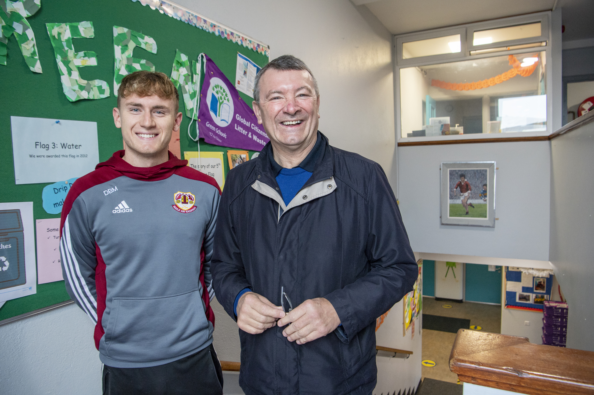 Watch: Jimmy Barry-Murphy, Charlie McCarthy and local schoolkids show their support for Barrs