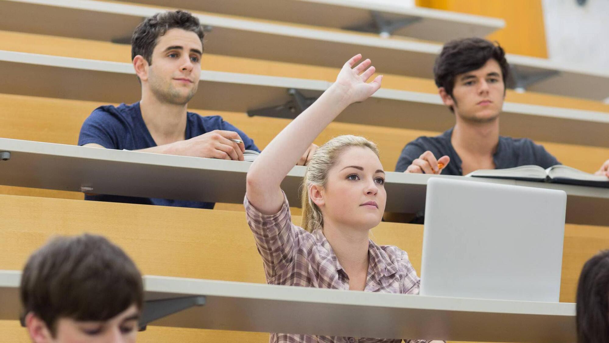 Third of students 'seriously considered quitting their college course' 