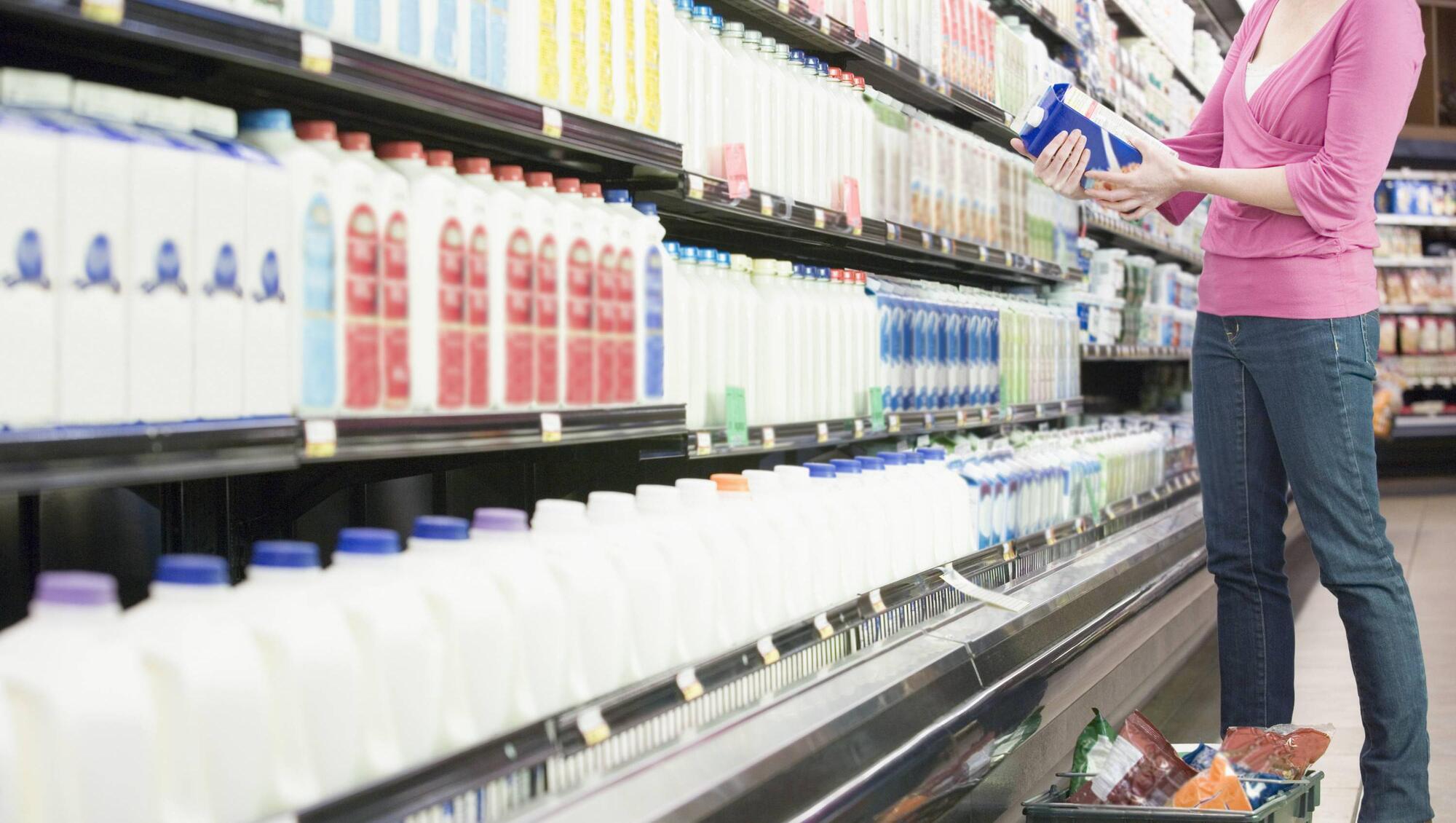 Cow’s milk becomes pricier than non-dairy alternatives in UK