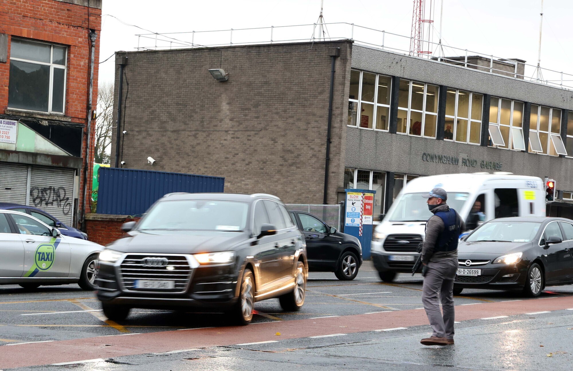  A heavy Garda presence at the Criminal Courts of Justice for the trial of Gerry Hutch today. Picture: Sam Boal/RollingNews.ie
