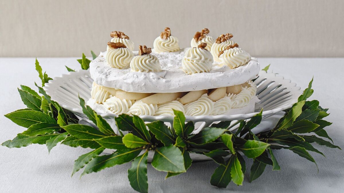 Walnut Meringue Gâteau with Pears