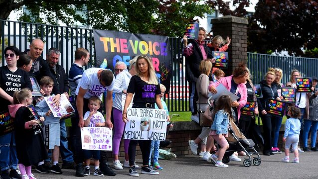 <p>'The Voice of Our Angels' Group protesting at Cork University Hospital (CUH) about organ retention/disposal. Picture: Larry Cummins</p>