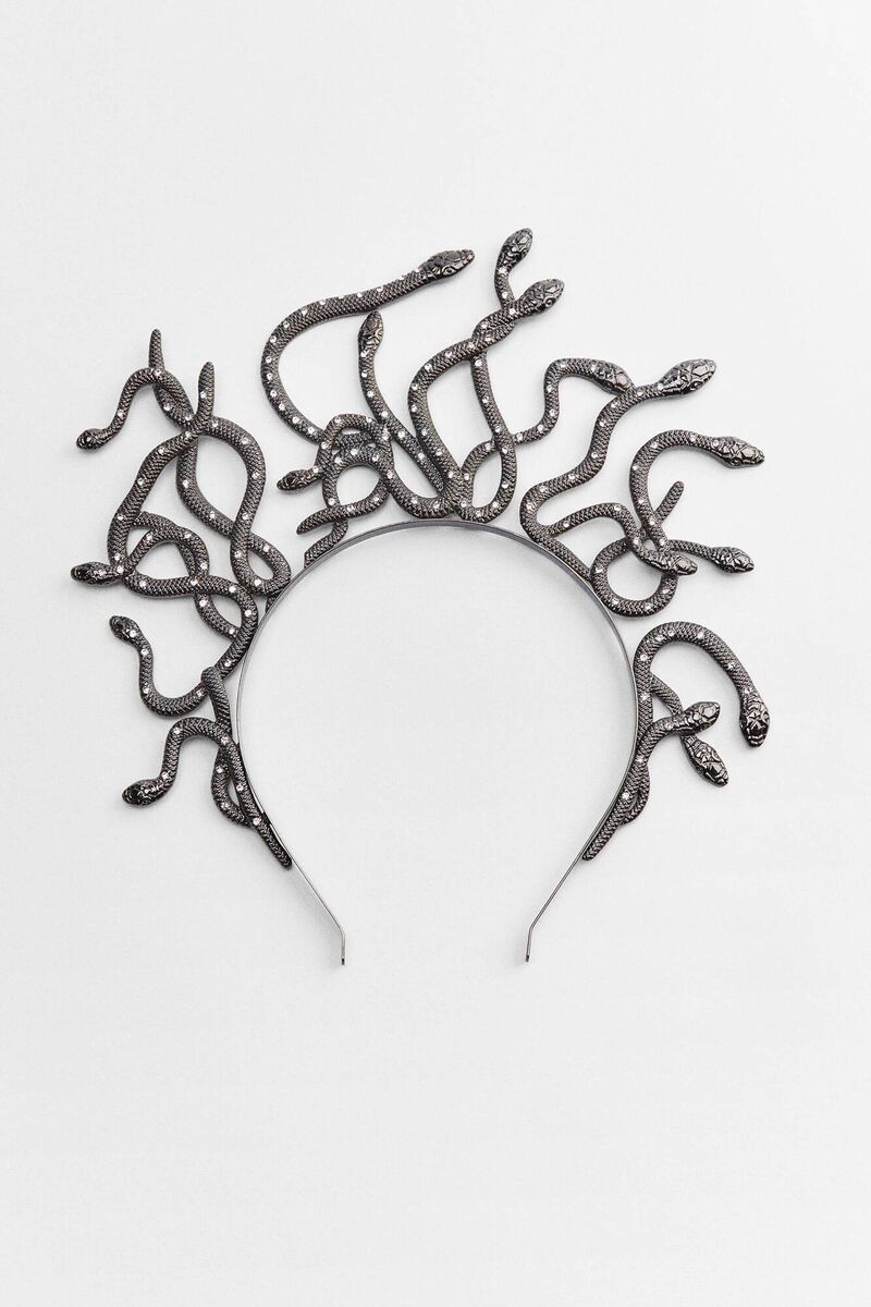 Snake headband with rhinestones, Zara, €29.95