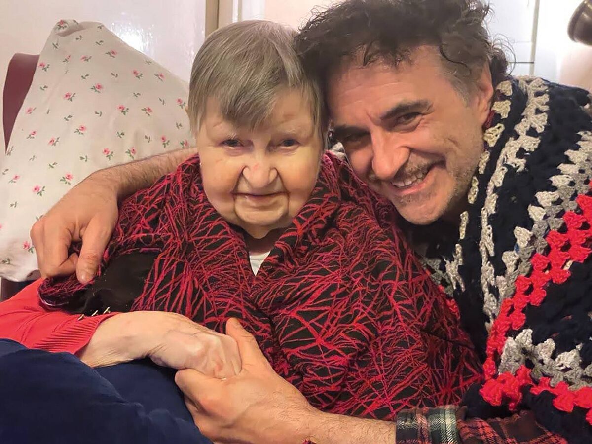Noel Fitzpatrick pictured with his mother