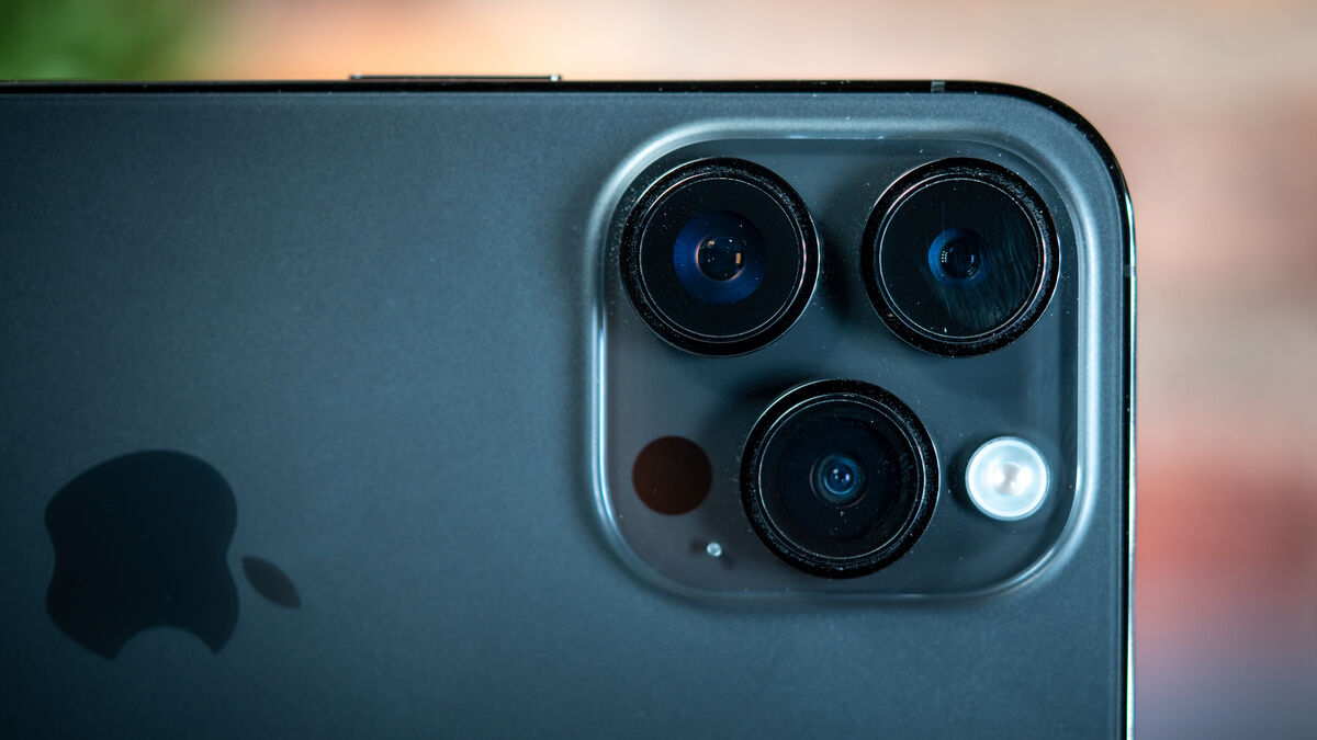 Apple iPhone 14 Pro Max has three cameras and a fourth if you include the 2x 12MP cropped mode. Picture: Noel Campion. Apple iPhone 14 Pro Max has three cameras and a fourth if you include the 2x 12MP cropped mode. Picture: Noel Campion.