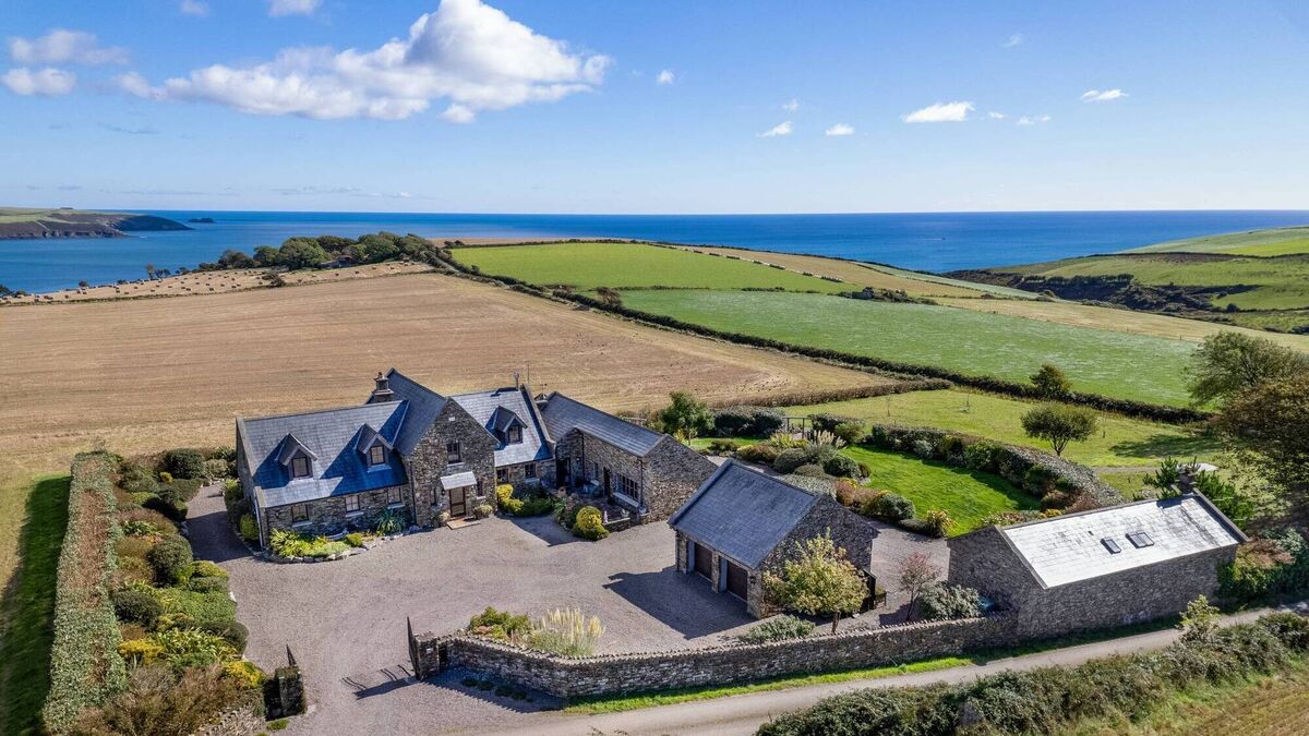 A coastal dormer for €1.65m designed by a US-based architect who's never been to Ireland - Vimarsana News