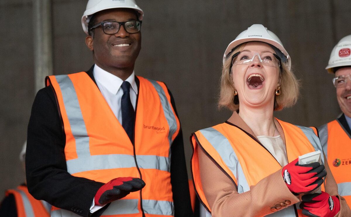 Sacked British chancellor Kwasi Kwarteng with his similarly short-lived prime minister, Liz Truss. Leo Varadkar tried to connect a reasonable proposal by Sinn Féin with Kwarteng, who had tried to bring in unfunded tax cuts for the super-rich. Picture: Stefan Rousseau/PA Sacked British chancellor Kwasi Kwarteng with his similarly short-lived prime minister, Liz Truss. Leo Varadkar tried to connect a reasonable proposal by Sinn Féin with Kwarteng, who had tried to bring in unfunded tax cuts for the super-rich. Picture: Stefan Rousseau/PA