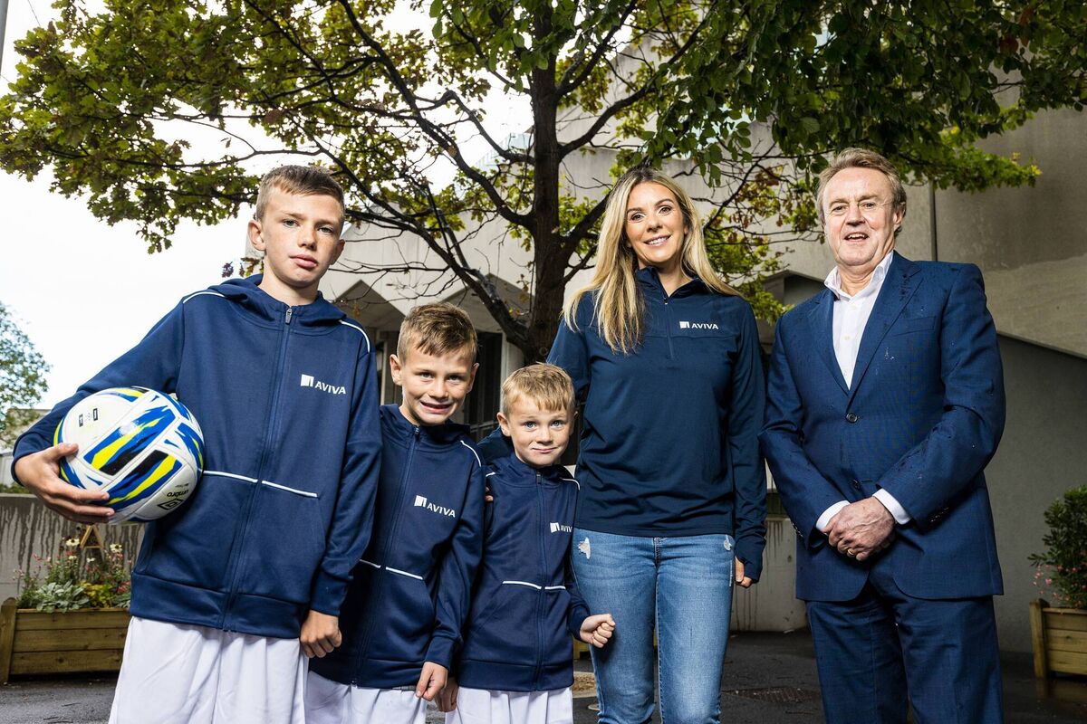 Marie Crowe and her kids, Timmy, Billy and Davie, alongside Brian O’Neill, Head of Communications, Brand, Sponsorship & Corporate Social Responsibility at Aviva, at Aviva Ireland’s new community garden which officially opened to the public this week. Marie Crowe and her kids, Timmy, Billy and Davie, alongside Brian O’Neill, Head of Communications, Brand, Sponsorship & Corporate Social Responsibility at Aviva, at Aviva Ireland’s new community garden which officially opened to the public this week.