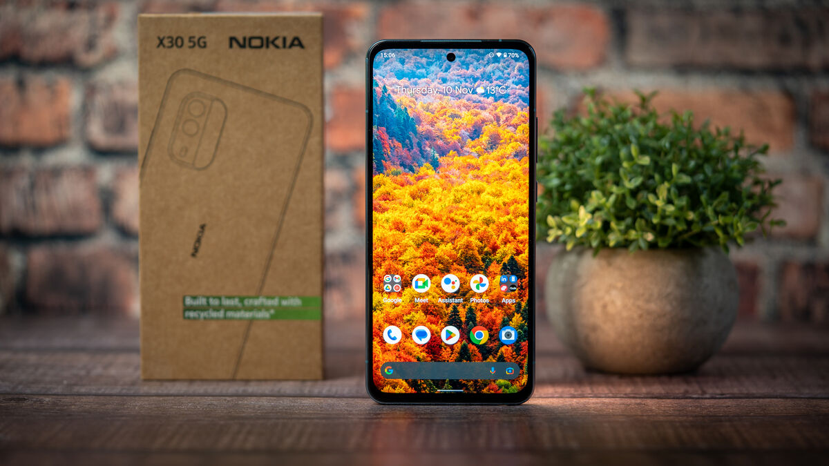 Nokia X30 5G sports a 6.43-inch AMOLED display. Picture: Noel Campion.