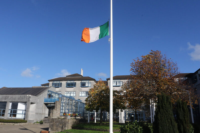 The flag at Limerick City Hall flying at half-mast in honour of Vicky Phelan. Picture: Brendan Gleeson The flag at Limerick City Hall flying at half-mast in honour of Vicky Phelan. Picture: Brendan Gleeson
