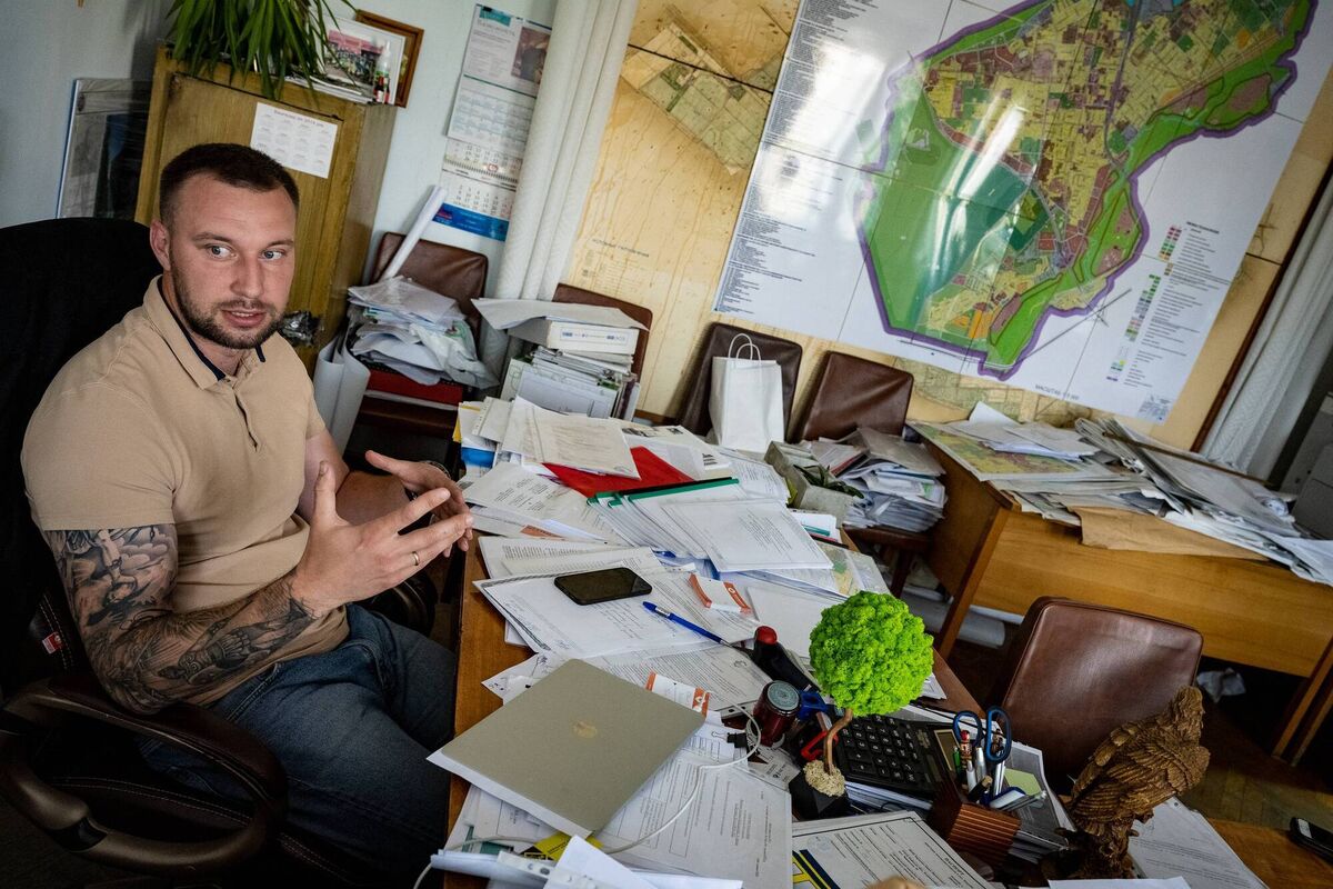 Mykhailo Sapon, chief municipal architect of Irpin, is charged with overseeing the reconstruction of the entire city.