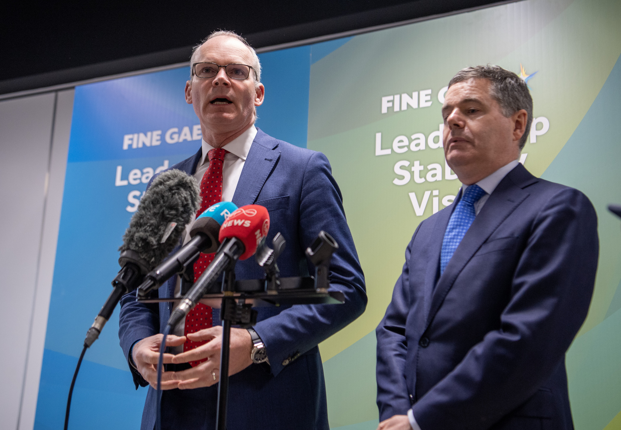 Coveney: No plans to expel Russian ambassador