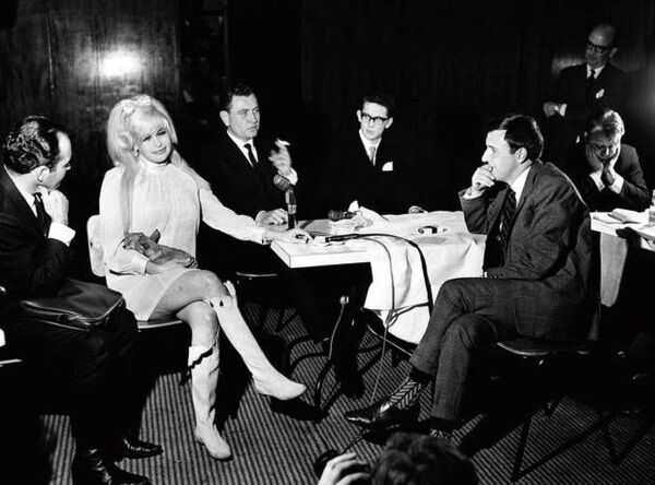 A press conference in the Mount Brandon Hotel after the hotel’s management cancelled the scheduled appearance of star Jayne Mansfield. Billy Clifford is seated to the right of Ms Mansfield.