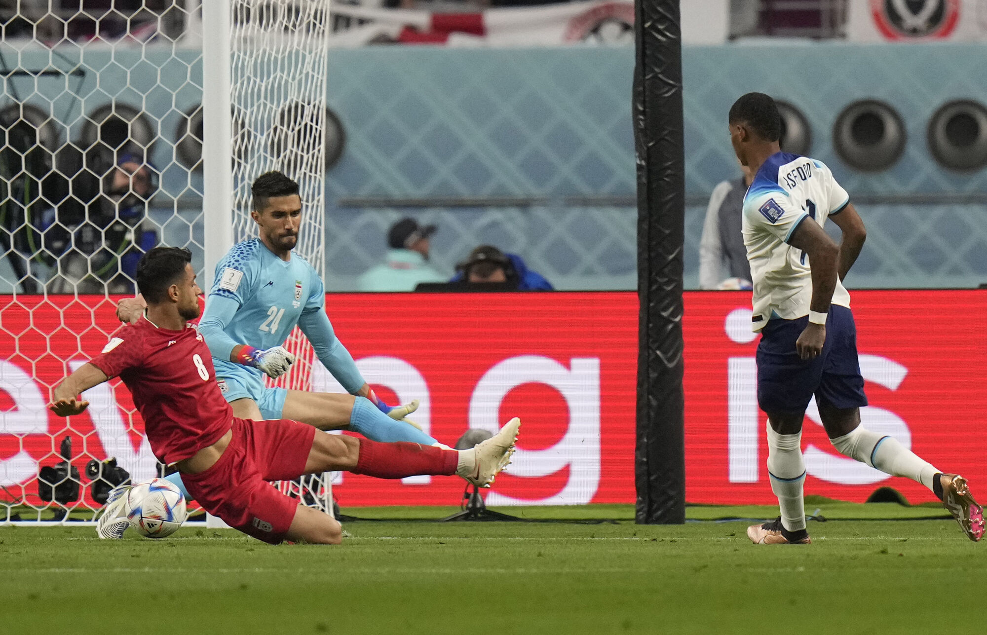 England hit six and get World Cup off to a flier with easy win over Iran