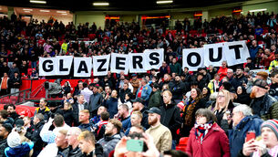 <p>Manchester United fans protest against the Glazer family.</p>
