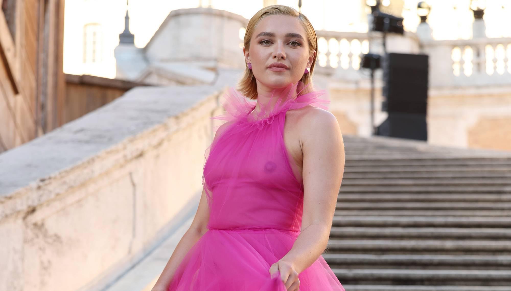 Off the hook: a new generation goes braless