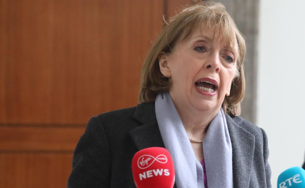 Róisín Shortall said the Government's justification of the move makes it seem that 'no self-respecting high-flying banker would want to work for less than €500,000, as if they could not survive on a salary that is more than double that of the Taoiseach'.