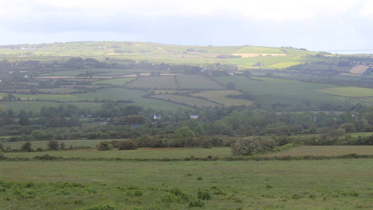 Backlash against plans to erect 'eyesore' mast in Kerry village - Vimarsana News