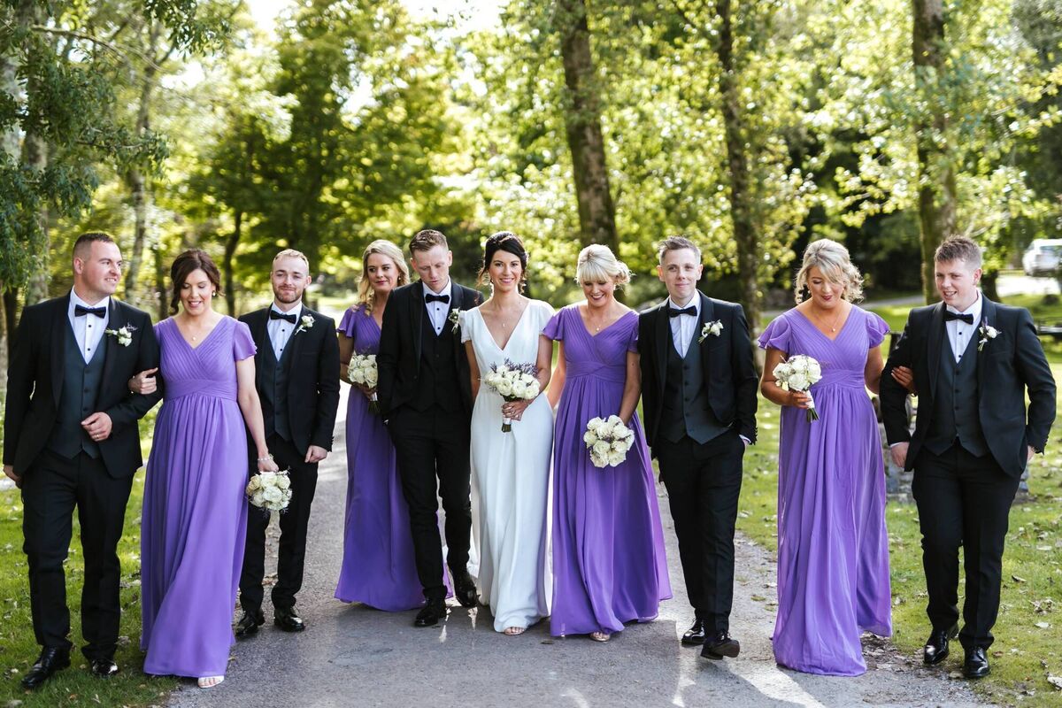  Julie O’Sullivan and Ian Wheeler with their wedding party